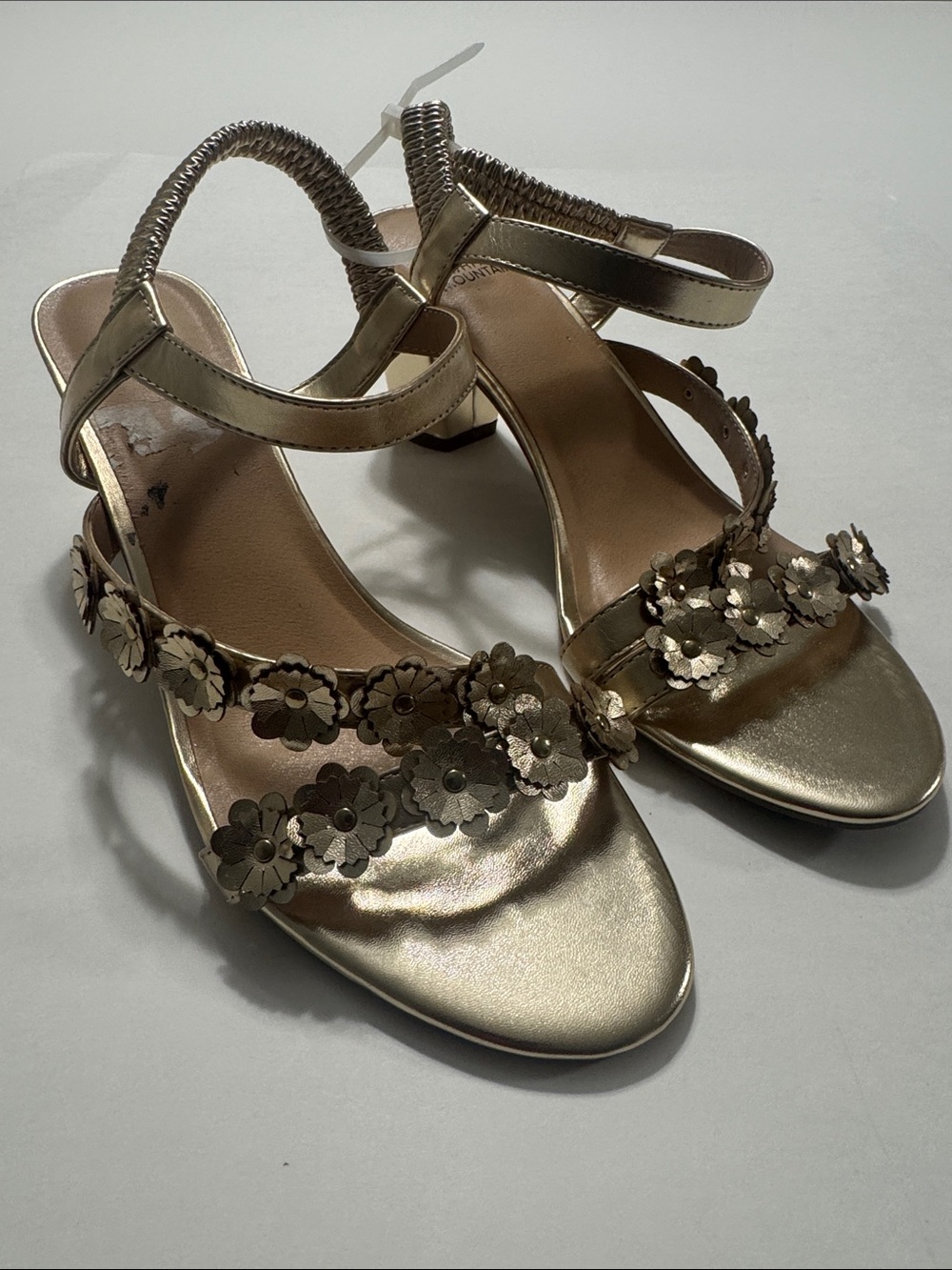 White Mountain Metallic Gold Floral Ankle-Strap Sandals